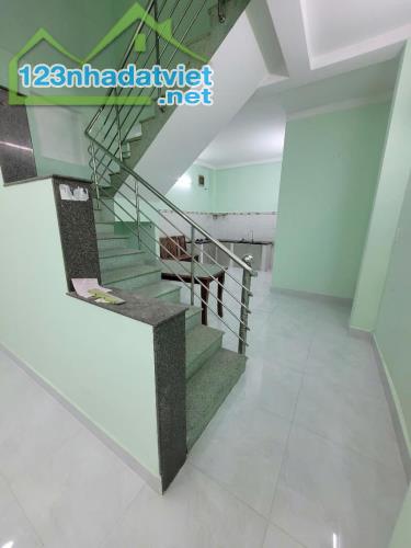 HẺM THÔNG - PHÒNG KHÁCH RỘNG- NGUYỄN DU- GÒ VẤP-54M- 2 TẦNG-  4.5X12- 5.6T - 3