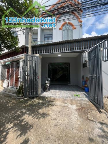 Nhà 1 lầu 1 trệt sát chợ Hóa An 3 tỷ/70m2, đường thông - 4