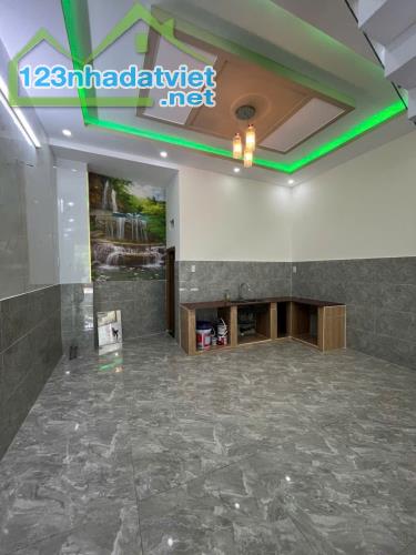 Nhà 1 lầu 1 trệt sát chợ Hóa An 3 tỷ/70m2, đường thông - 2