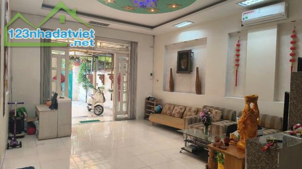 Nhà 3 tầng đúc - Ngộp Bank 6.2tỷ Bán 6.6tỷ - 3