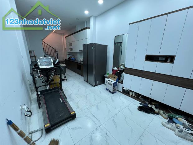Nhà Đẹp- Giá tốt CHÍNH CHỦ CẦN BÁN NHANH NHÀ tại quận Tây Hồ, TP HN - 1