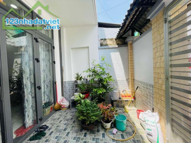Bán nhà 2 mặt hẻm Nguyễn Thái Sơn P.4 Gò Vấp 70m2 ngang 4.4m giá 7.5 tỷ