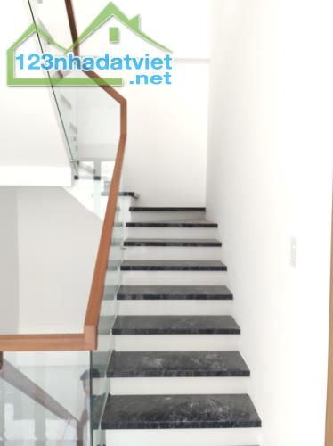 # Nhà Kiệt 4m Bình Thái 63m2, 3 tầng mới đẹp, 3.2 tỷ