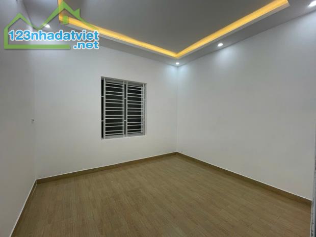 Siêu phẩm mặt ngõ Ô tô đỗ cửa mặt ngõ đường Thiên Lôi - Aeon giá chỉ 2 tỷ 990