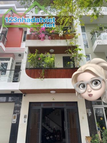 Bán nhà mặt tiền phú nhuận phường 7 khu phan xích long nhà 4 tầng sổ vuông chỉ 17,5 tỷ
