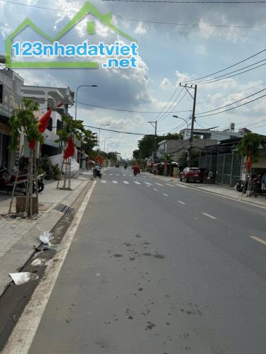 Bán Nhà Mặt Tiền Kinh Doanh Phạm Thị Giây, 87m2,5 Tầng, Đường 12m kinh doanh sầm uất ngày