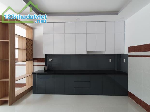 Bán nhà mặt phố Võ Văn Hát, Q.9, 60m², 4 tầng, 6.1 tỷ, sổ hồng - 3