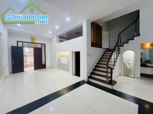 Cho thuê biệt thự Mỹ Đình 2 vị trí đẹp trục chính giá 50 triệu/tháng - 2