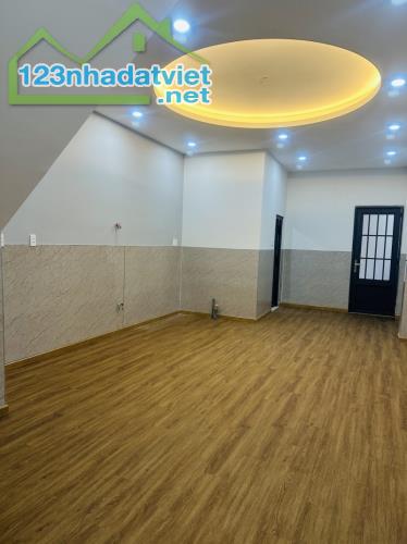 MẶT TIỀN BÔNG SAO - P5 QUẬN 8 - KHU VỰC KINH DOANH SẦM UẤT - 3 TẦNG BTCT - 4X17M - 13.2 TỶ - 2