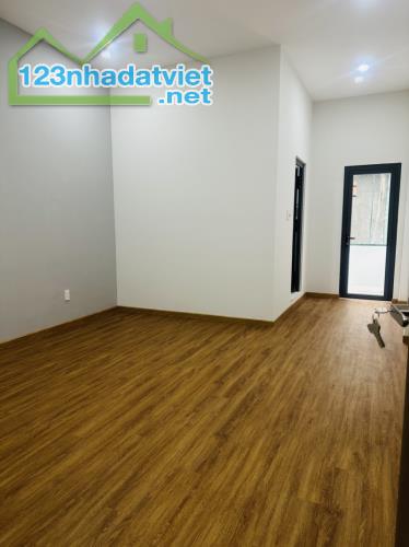 MẶT TIỀN BÔNG SAO - P5 QUẬN 8 - KHU VỰC KINH DOANH SẦM UẤT - 3 TẦNG BTCT - 4X17M - 13.2 TỶ - 3
