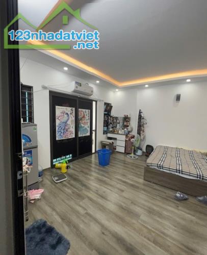 BÁN NHÀ DÂN XÂY PHỐ HOÀNG MAI-5TẦNG-30/49M2 -MT. 5 M GIÁ CHỈ 6.5 TỶ - 2