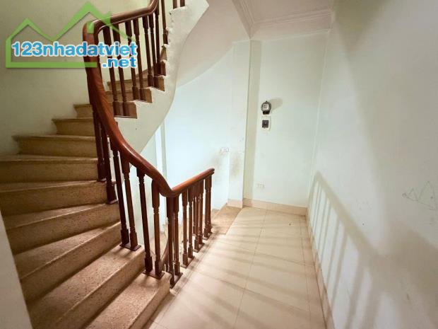 BÁN NHÀ CÔ NHUẾ - MẶT TIỀN 3.5M- 5 TẦNG DÂN XÂY CHẮC CHẮN - 5.95 TỶ