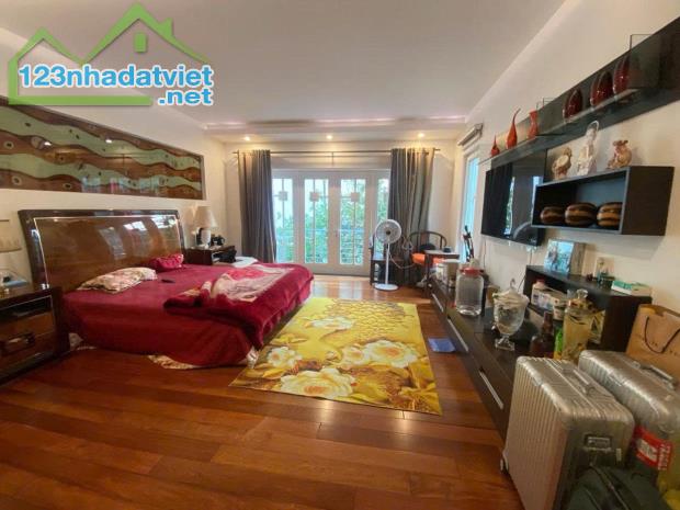 BÁN BIỆT THỰ VƯỜN ĐÀO- Q. TÂY HỒ- 368m2, 3 TẦNG, MẶT TIỀN 21m - 1