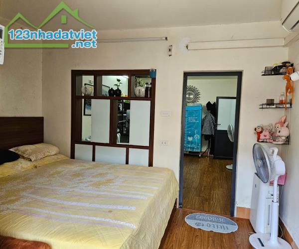 CHÍNH CHỦ BÁN CĂN TẬP THỂ NGHĨA TÂN, CẦU GIẤY TẶNG FULL ĐỒ GIÁ 2,95 TỶ - 1