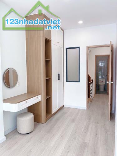 Nhà Đẹp 3 Tầng Vào Ở Liền - Hẻm Rộng Thoáng Cạnh Bên Khu Phan Xích Long - Nội Thất Cơ Bản - 5