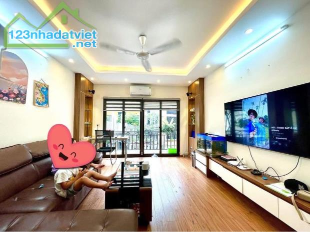 Bán nhà phố Văn Quán, 30m2, 4 tầng, MT 4m, nhà dân xây, ô tô đỗ, chỉ 7.x tỷ