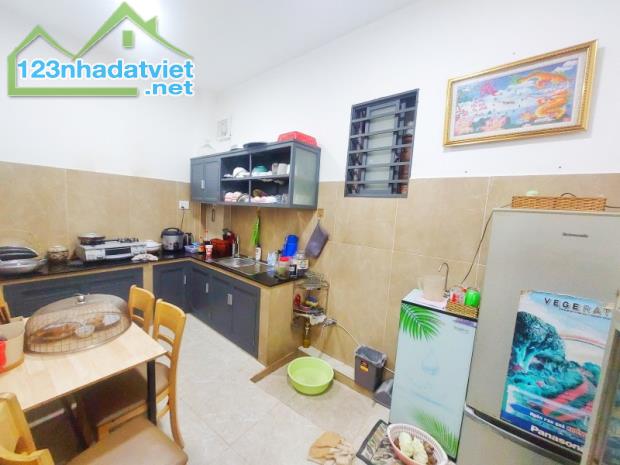 Bán nhà 1 Trệt 1 Lầu 113m ngang KHỦNG 9m Phường zíp Bình Thọ,gần Vincom Thủ Đức - 2