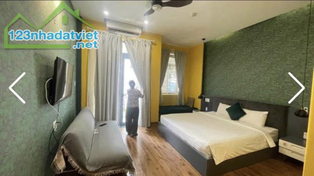 Toà căn hộ 5 Tầng Cao Bá Quát . Dòng tiền 80tr/tháng . DT:75m5 . Giá : 14tỷ7 TL