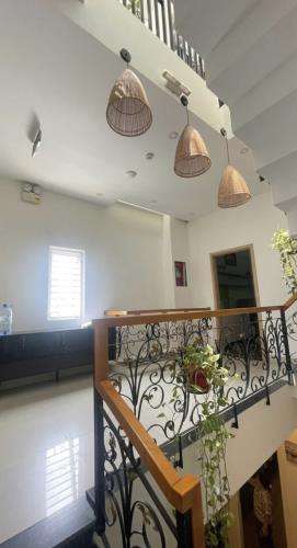 Toà căn hộ 5 Tầng Cao Bá Quát . Dòng tiền 80tr/tháng . DT:75m5 . Giá : 14tỷ7 TL - 3