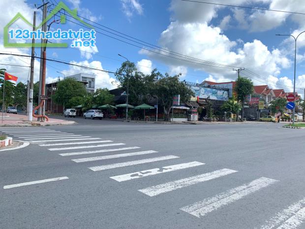 Nền góc 2 mặt tiền Nguyễn Văn Cừ nd và đường 24, Mỹ Khánh, Phong Điền, Cần Thơ