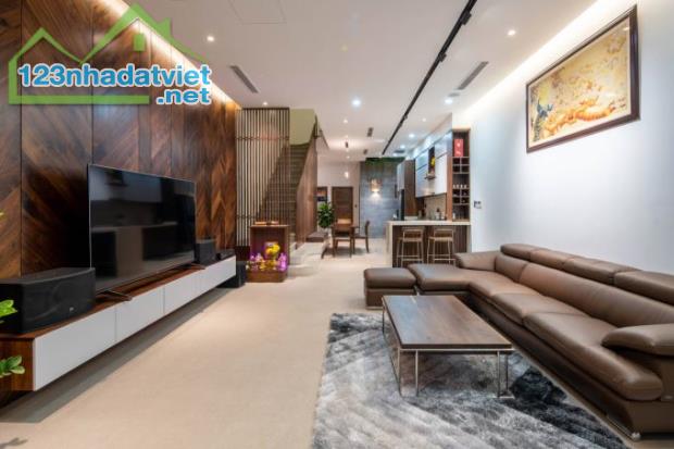NHÀ MẶT PHỐ NGHI TÀM – 60M² – MẶT TIỀN 5.2M – GIÁ CỰC TỐT CHỈ 21.5 TỶ!
