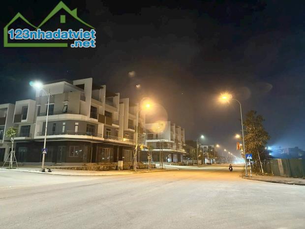 Bán đất 133,9m2 Mặt tiền đường Hoàng Quốc Việt, cạnh Cty Xổ số kiến thiết TP Huế - 1