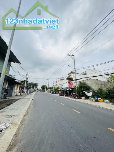 Bán Nhà mặt tiền kinh doanh Bùi thị Lùng. TT Hóc Môn. 60m2, 2 Tầng, Đường 12m kinh doan
