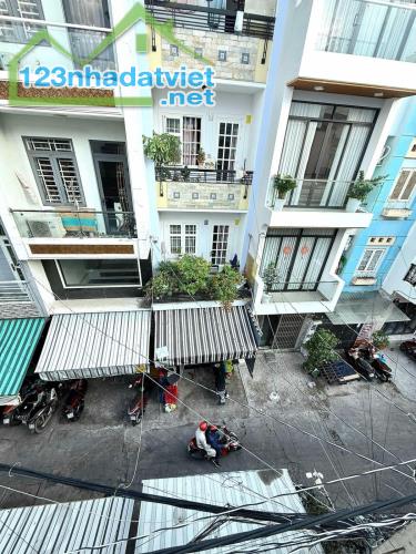 8 TỶ NHÀ QUẬN 10 - HẺM 7M LÊ HỒNG PHONG - GẦN CHỢ HOA - 43M2 3 TẤM VUÔNG - MỞ VP CTY ĐẸP