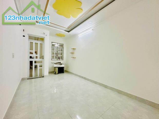KHÔNG CÓ CĂN THỨ 2! NHÀ 4 TẦNG MỚI – GIÁP QUẬN 7 - NHỈNH 01 ĐỒNG - 2