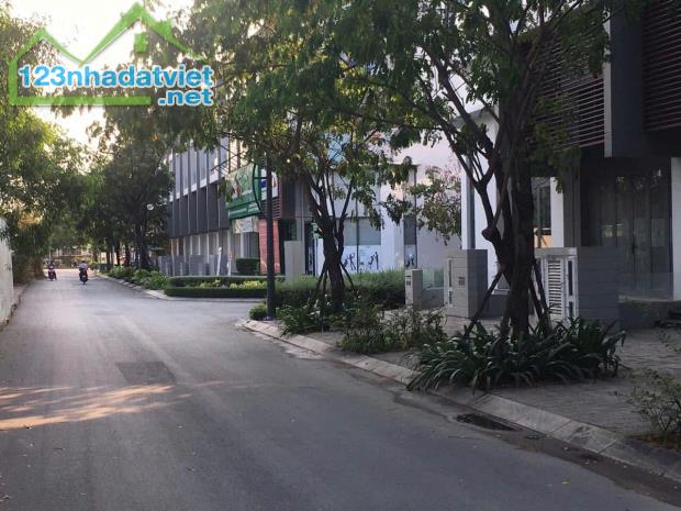 CHÍNH CHỦ CẦN BÁN NHÀ TẠI - QUẬN 2 TP HCM - 4