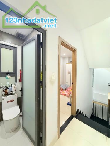 LAM SƠN - P2 TÂN BÌNH - HẺM Ô TÔ - DT:44M2 [ 4 ❌ 11M ] 4 TẦNG,4PN - CHỈ 8,3 TỶ - 4