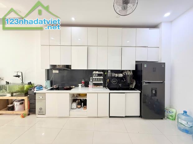 LAM SƠN - P2 TÂN BÌNH - HẺM Ô TÔ - DT:44M2 [ 4 ❌ 11M ] 4 TẦNG,4PN - CHỈ 8,3 TỶ - 5