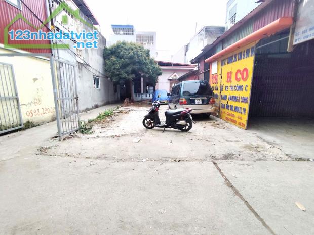 Đất ngay sau mặt đường Thiên Lôi, 86m, lô góc, ô.tô vào, Giá 4.1 tỉ - 1