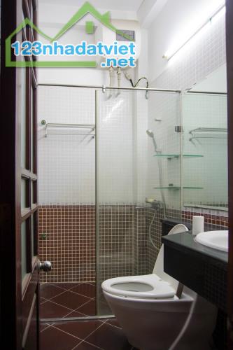 CHO THUÊ NHÀ MẶT PHỐ KHU VỰC XÃ ĐÀN - NAM ĐỒNG. 65M2, 7T, THANG MÁY. LÀM NGÂN HÀNG,TT DẠY