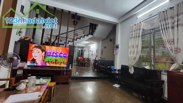 # Nhà Kiệt gần MT Thái Thị Bôi, Chợ, 170m2, ngang 8, 3 tầng, 5.x tỷ
