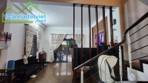 # Nhà Kiệt gần MT Thái Thị Bôi, Chợ, 170m2, ngang 8, 3 tầng, 5.x tỷ - 1