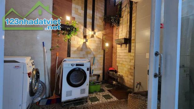 # Nhà Kiệt gần MT Thái Thị Bôi, Chợ, 170m2, ngang 8, 3 tầng, 5.x tỷ - 2