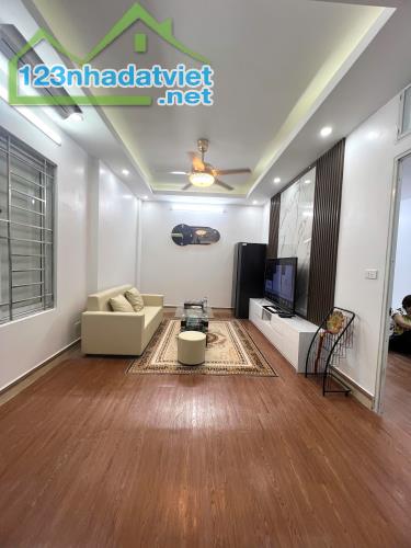 Bán CC mini Thái Hà, Đống Đa 35m, tặng nội thất, phôi sổ riêng giá 1.45 tỷ - 50m ra phố - 2