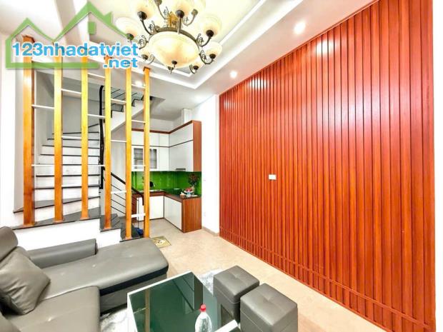 Bán nhà Thanh Xuân ngõ Bùi Xương Trạch 6,65 tỷ, 31m2, MT 3,4m, 3 gác - 1