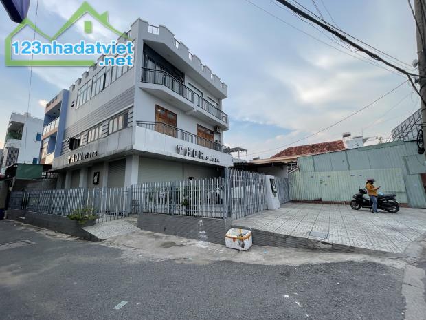 Căn góc mặt tiền đường số - 160mv( 10*16), 3 tầng, có thang máy, Hoàn công đủ.