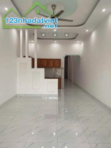 💥Cha mẹ già bán nhà lên ở cùng con cái ngay sau chợ hóc môn ở tân hiệp giá 700Triệu💥 - 3