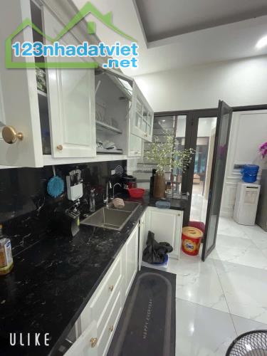 Bán Nhà Nguyễn Ngọc Nại - Phân Lô Ô Tô Vào Nhà - 55m x 5 Tầng - 2 Mặt Thoáng - Thang Máy - 2