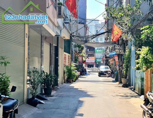 Bán nhà phố Vũ Hữu phân lô Ô tô tránh - 55m nhà 5 tầng giá 18,3 tỷ