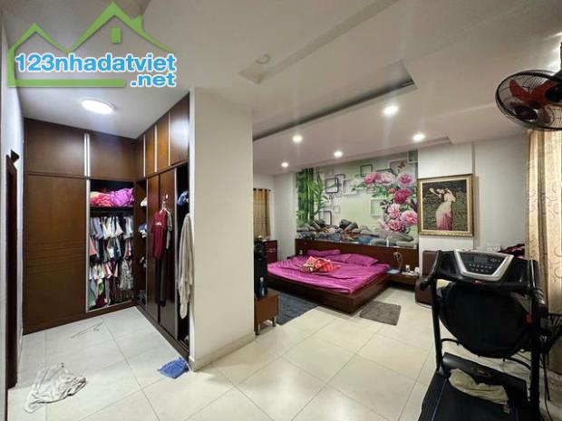 Nhà Mới 4Tầng Cách mặt Tiền 15M Hẻm Thẳng Xe Hơi Sổ Vuông 60m2 Gía 13 Tỷ Thương Lượng - 1