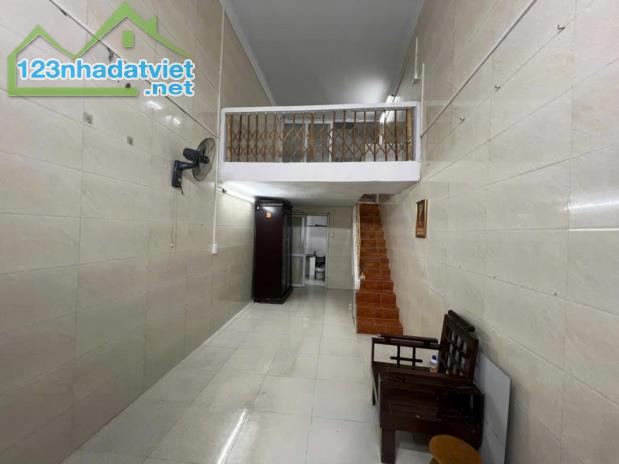 Bán nhà Trương Định 30M2 x3T -4,79 Tỷ sổ riêng-gần phố - 1