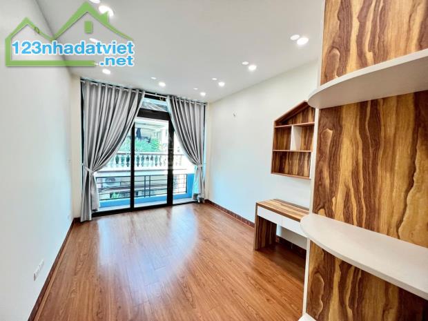 "Bán nhà phố 8/3 - Kim Ngưu, Hai Bà Trưng 41m, 5 tầng. Giá: 11.5 tỷ - 1