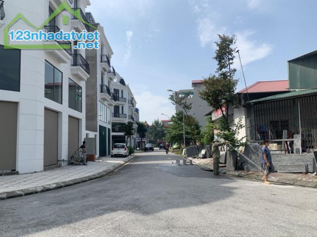 Bán căn 94,5m Shophouse Sông Hồng ngay gần phố Cửu Việt, đường 13m kinh doanh cực tốt - 1