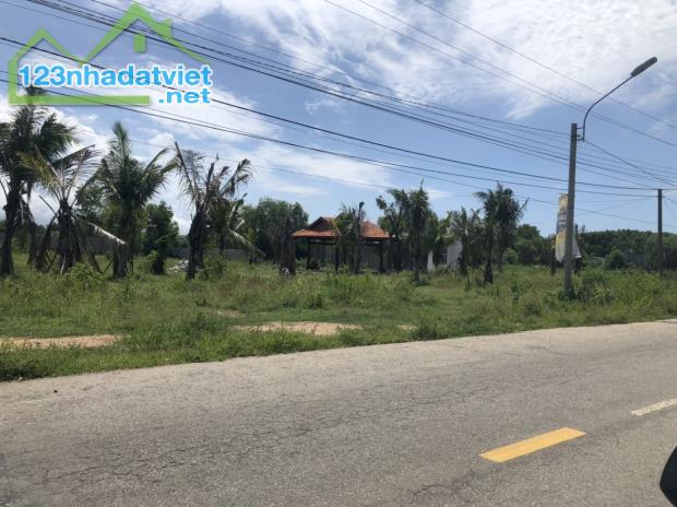 Bán 60m x 60m đất 3 mặt tiền Lê Minh Công - TX LaGi 1380m2 thổ cư View Biển - 2