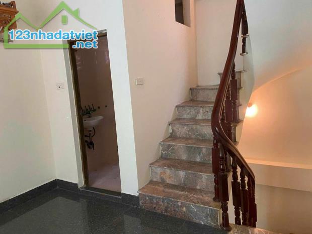 Bán gấp giá rẻ Mai Hương 20m, 4 tầng, mặt tiền 3m, 3  tỷ Hai Bà Trưng. - 2