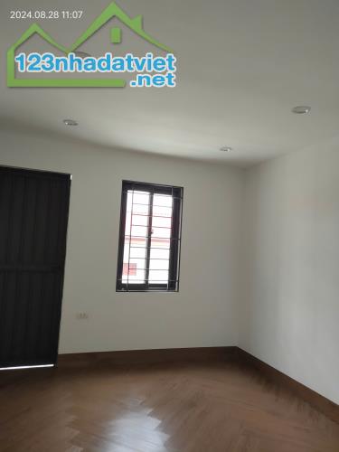 Bán gấp giá rẻ Mai Hương 20m, 4 tầng, mặt tiền 3m, 3  tỷ Hai Bà Trưng.